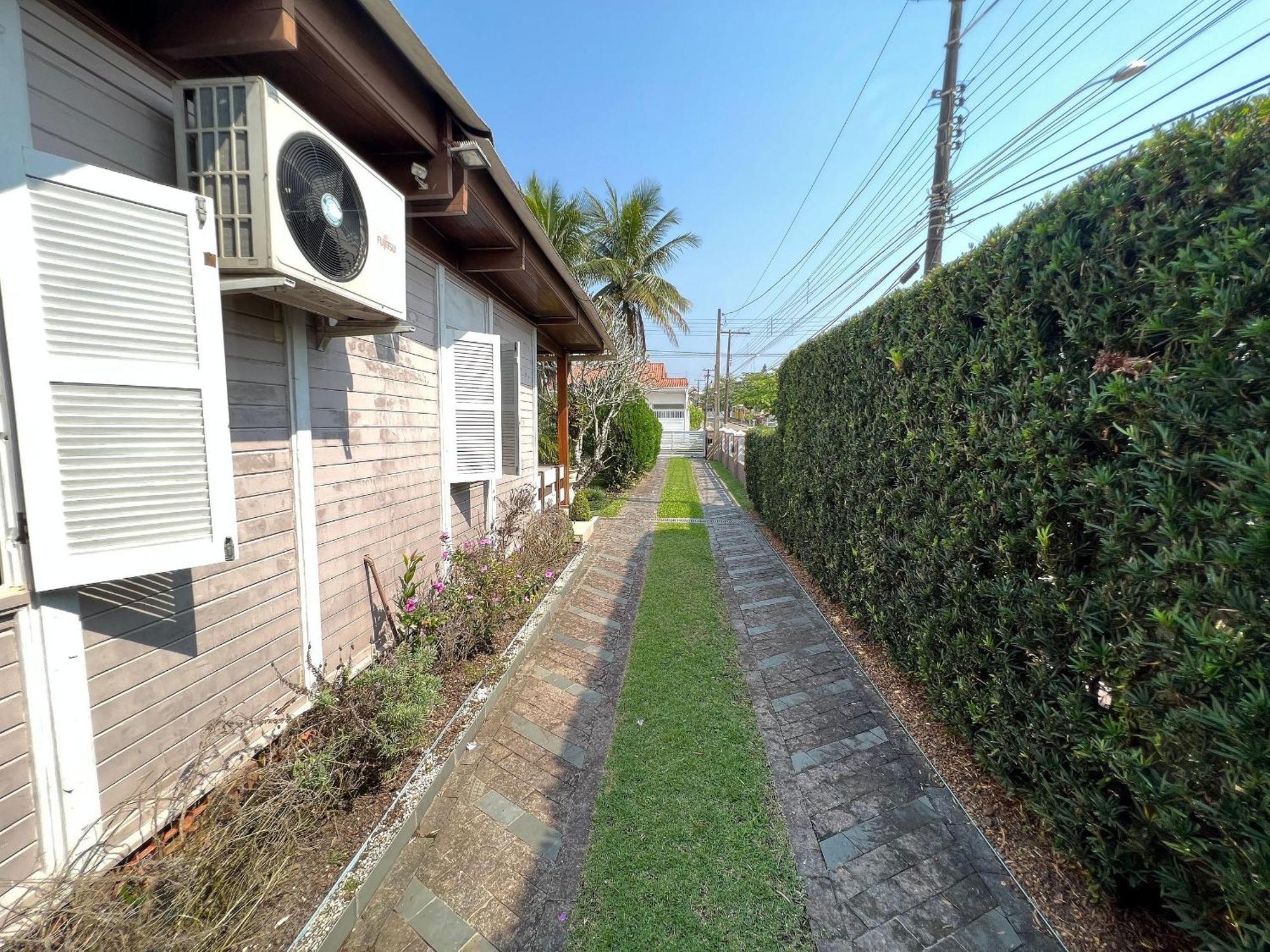 Casa Agradavel Com Piscina, A Poucos Passos Da Praia Peruíbe Extérieur photo
