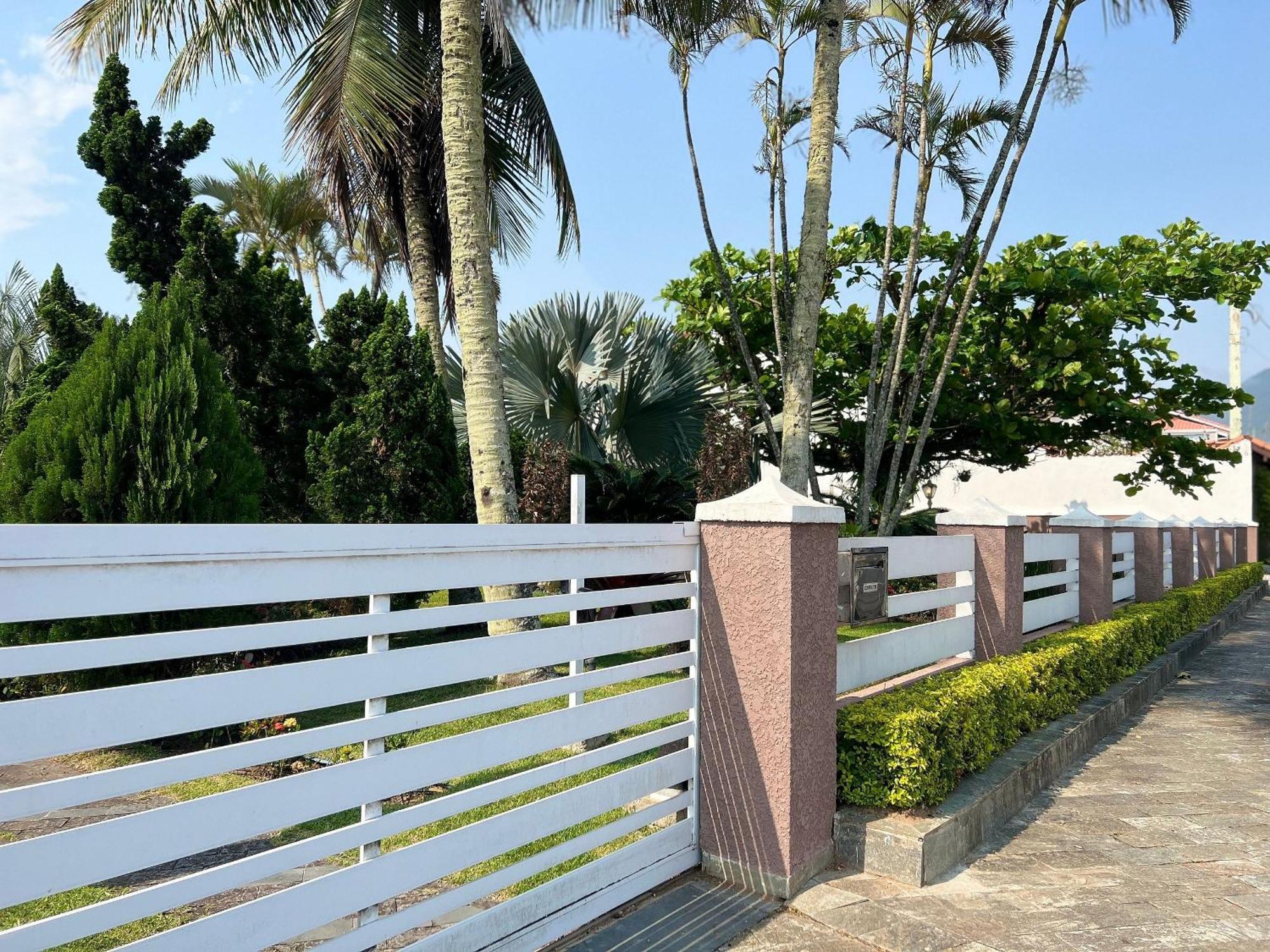 Casa Agradavel Com Piscina, A Poucos Passos Da Praia Peruíbe Extérieur photo